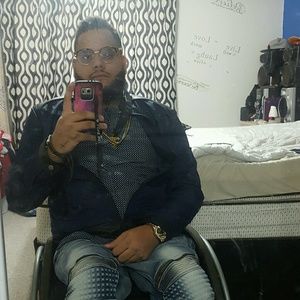 Meet your Posher, Moises